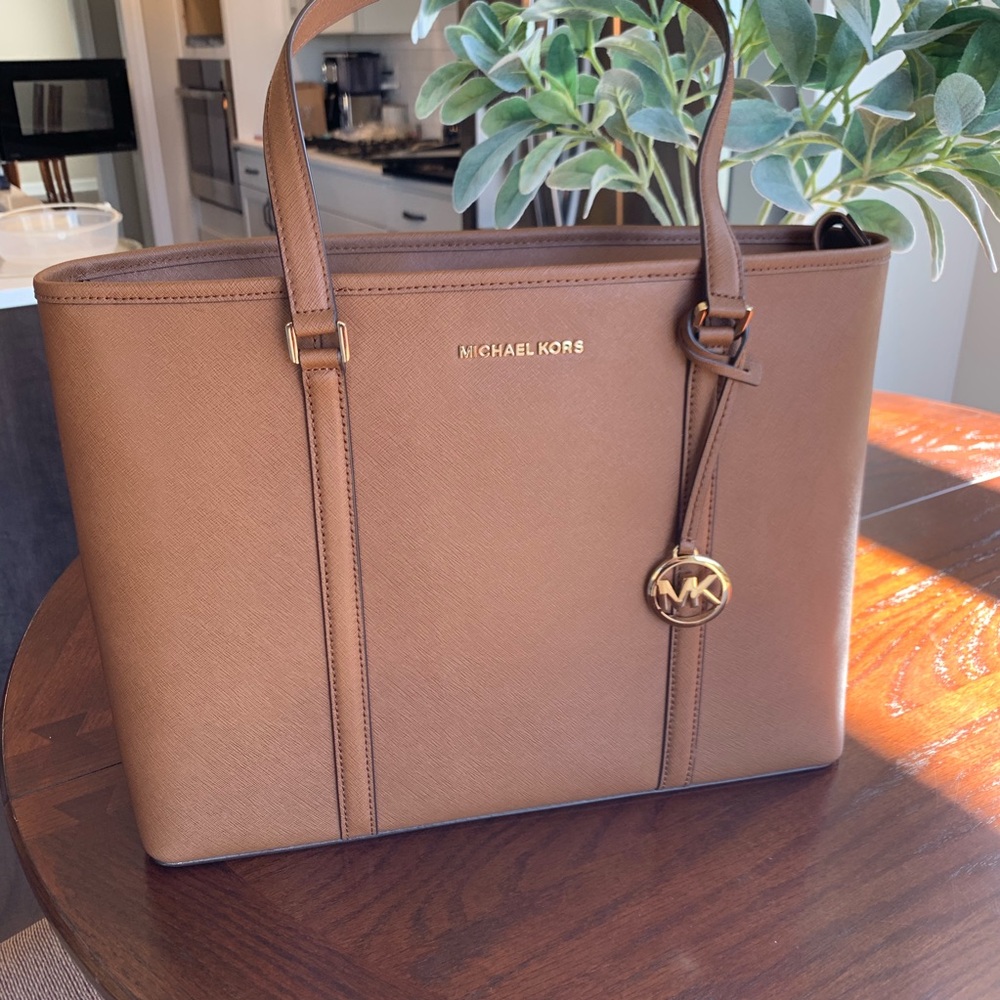 🆕 Michael Kors 💁🏻‍♀️| GORGEOUS TOTE